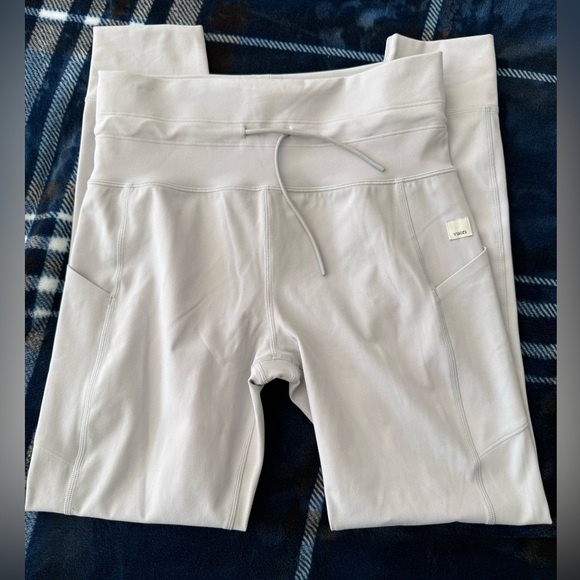 Vuori Women’s Daily Pocket Legging Size M - Picture 6 of 9